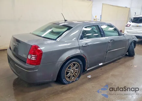 2008 Chrysler 300 Touring из США, поврежденный, VIN 2C3KA53G68H241682
